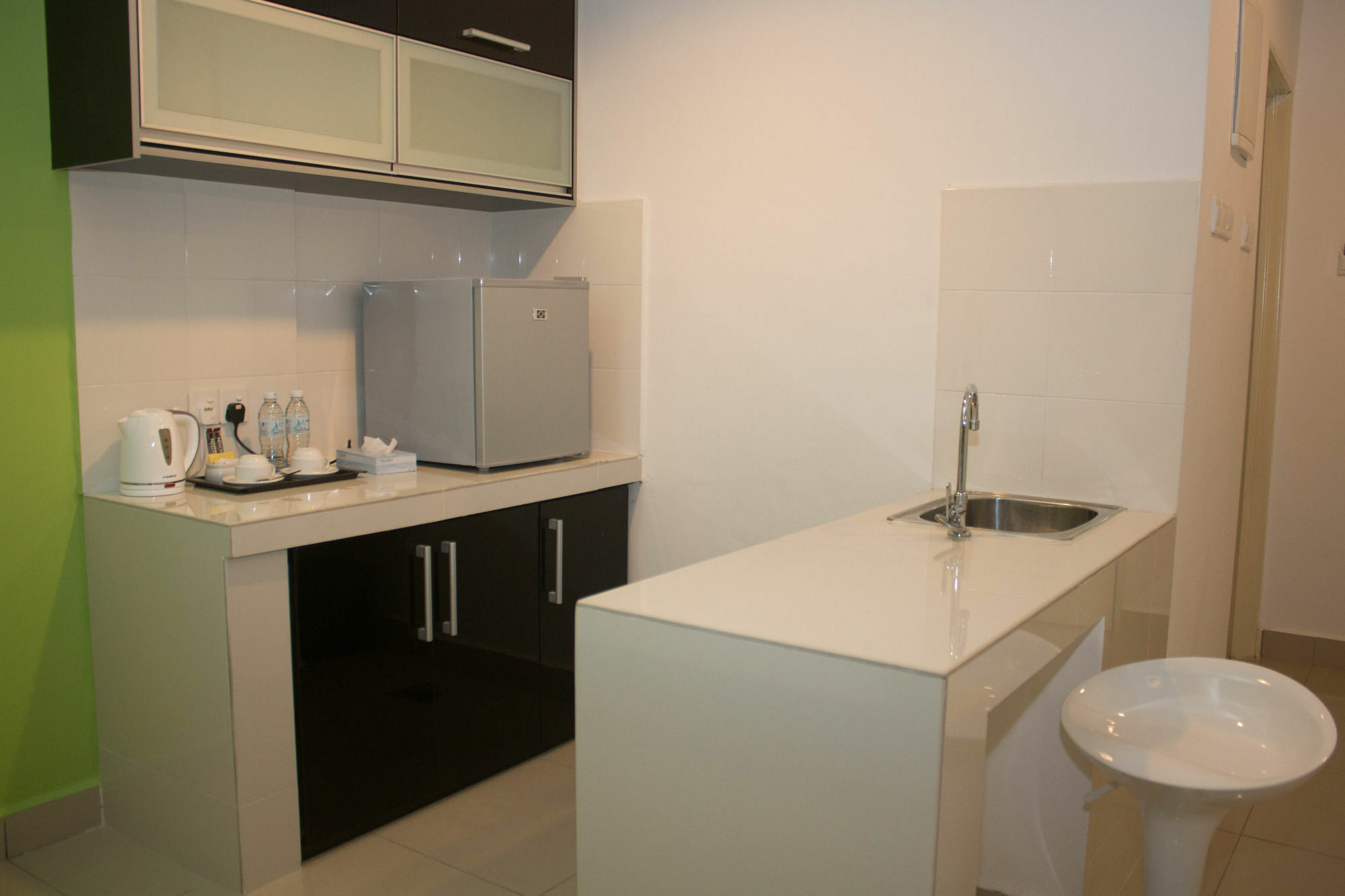 De Viana Hotel & Apartments Кота-Бару Экстерьер фото