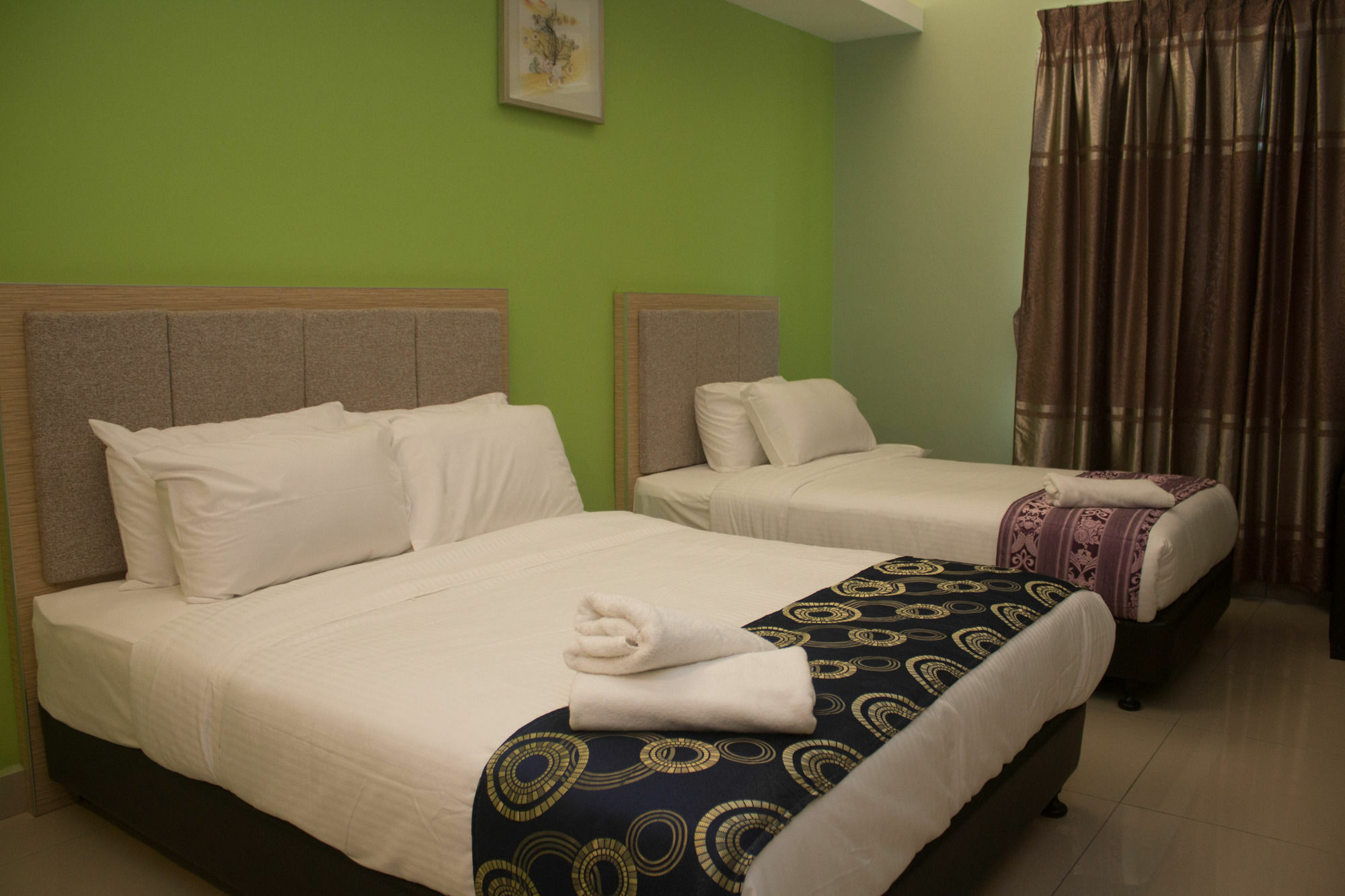 De Viana Hotel & Apartments Кота-Бару Экстерьер фото