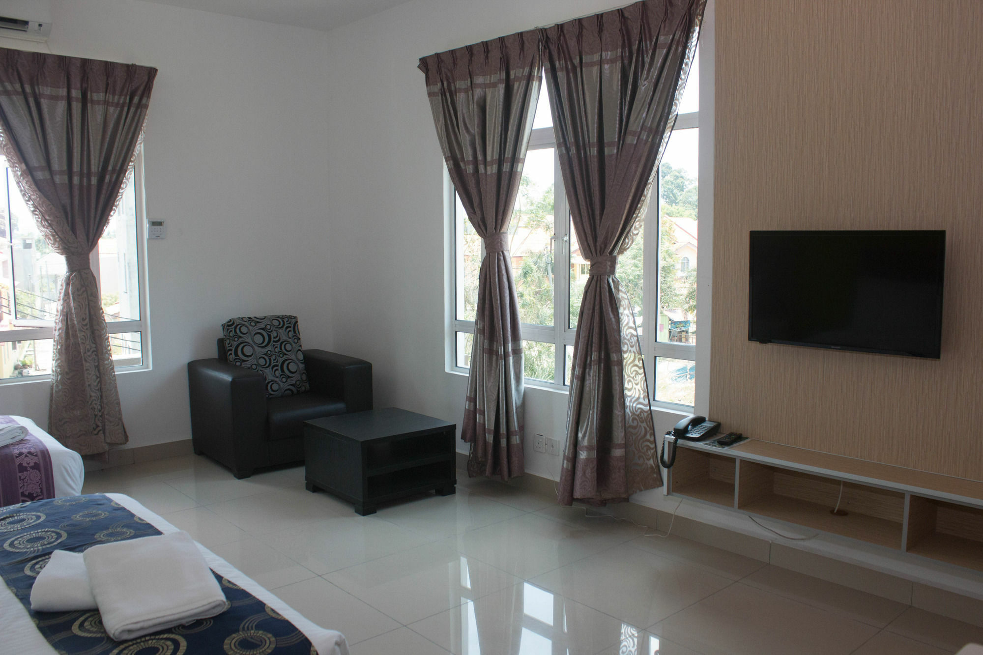 De Viana Hotel & Apartments Кота-Бару Экстерьер фото